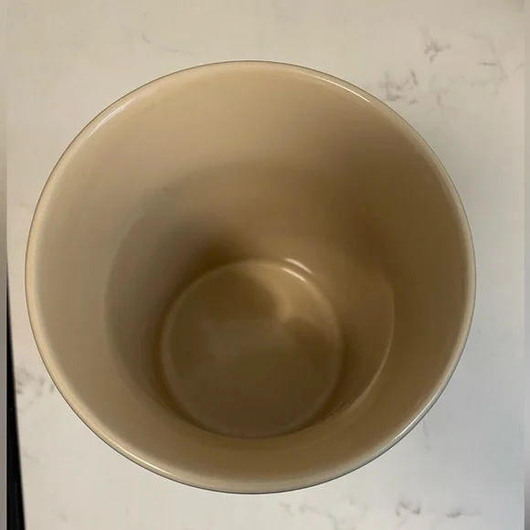 Le Creuset Utensil Crock Holder - Picture 2 of 4